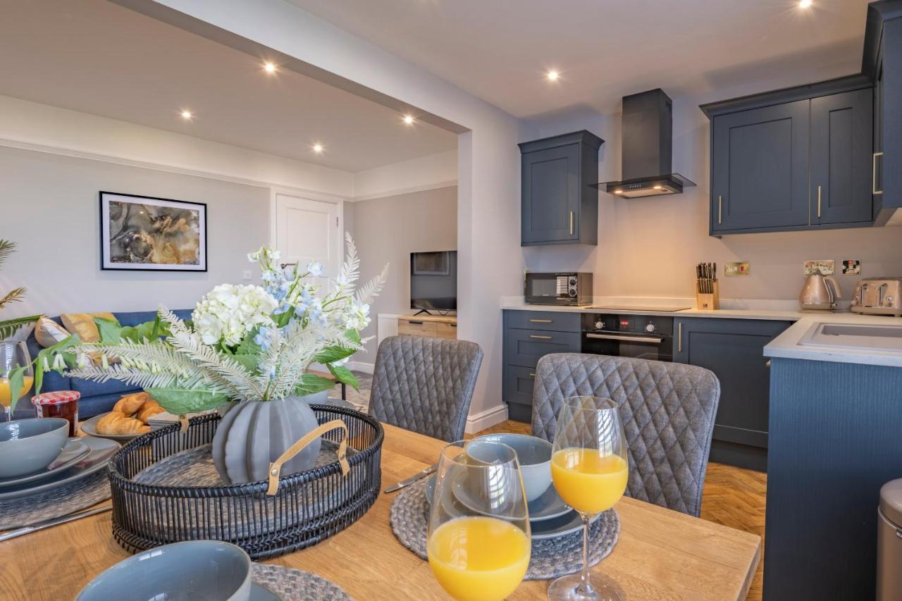 Luxury 2 Bed Apartment, Sea View, Near The Beach. Rhôs-on-Sea Kültér fotó
